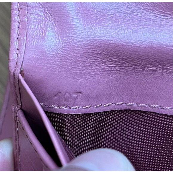 Authentic Miu Miu medium wallet in patent leather - Picture 10 of 10